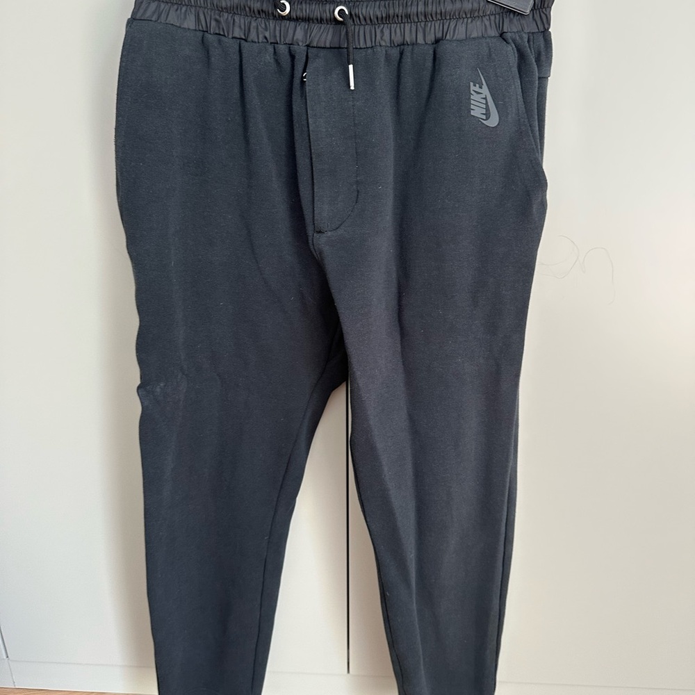 Nike Black Sweatpants with Elastic Waistband